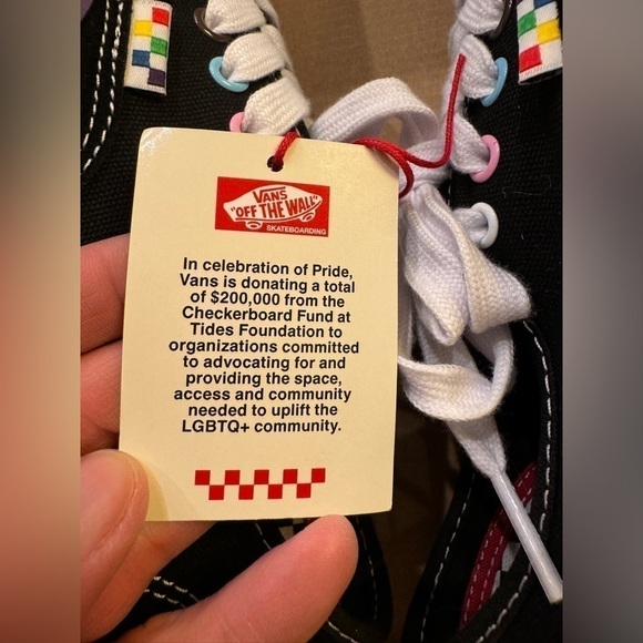 NWT 2023 VANS Skate Authentic 'Pride' Black sneaker with rainbow 🌈 M8 W9.5 - Picture 9 of 9